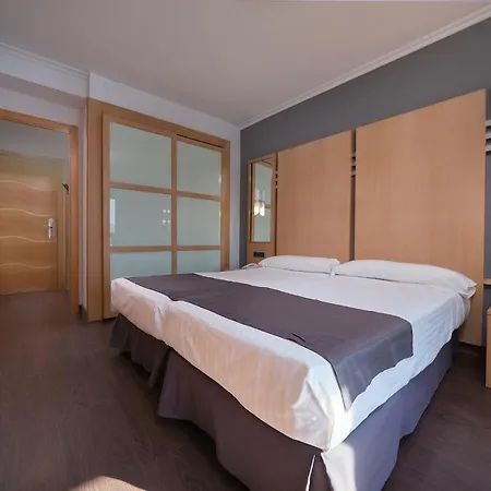 Faro Salazon Отель Санхенхо