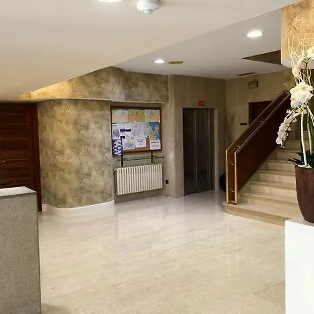 Hotel Faro Salazon 3*