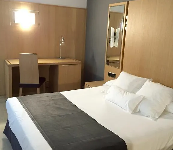 Hotel Faro Salazon 3*